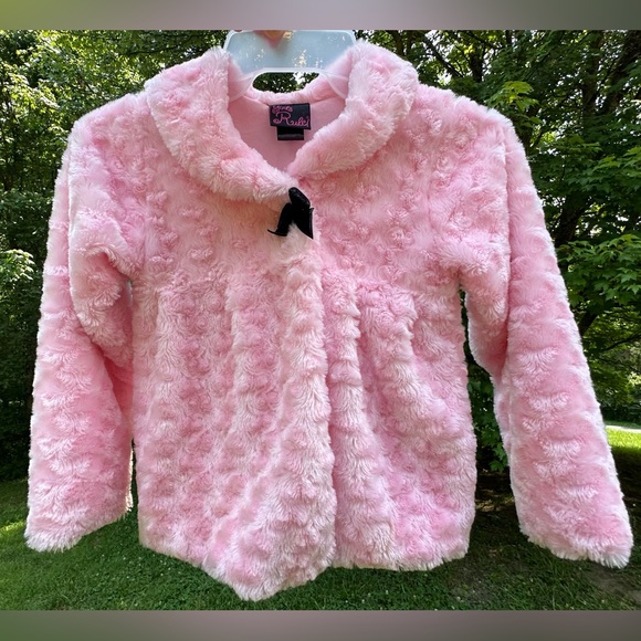 Girls Rule Pink Fluffy Soft Faux Fur Furry Button Jacket Black Bow Size 6X - Picture 1 of 16